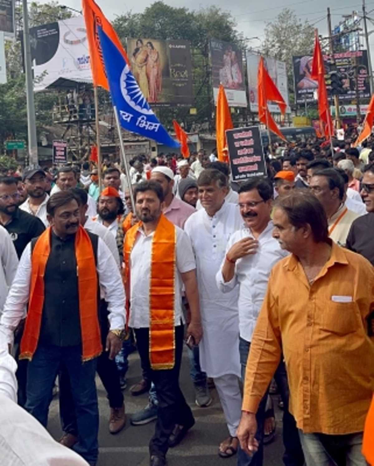 पुणे बंद : छत्रपति, अन्य महानायकों के अपमान के विरोध में 80 समूहों, दलों ने निकाला मार्च